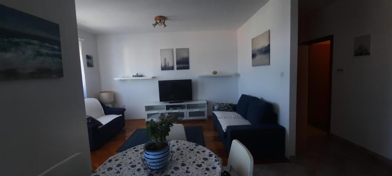 Apartment Dorami Малинска Екстериор снимка